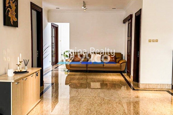 Disewakan Rumah Harga Terjangkau di Pondok Indah Jakarta Selatan dengan 3 Kamar Tidur Disewakan Rumah Harga Terjangkau di Pondok Indah Jakarta Selatan dengan 3 Kamar Tidur