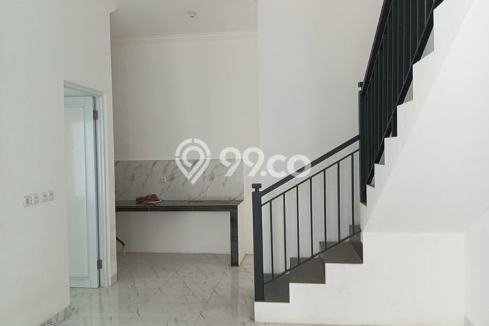 Rumah Luas Asri 3 KT Siap Pakai di Cibubur Jakarta Timur Rumah Luas Asri 3 KT Siap Pakai di Cibubur Jakarta Timur