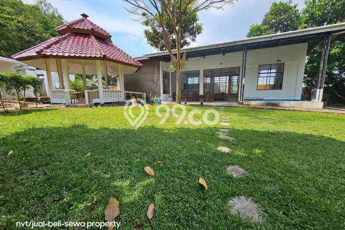 Rumah Modern di Batam Kota, Batam, Luas 2387m2m² LB 500m2m² Rumah Modern di Batam Kota, Batam, Luas 2387m2m² LB 500m2m²