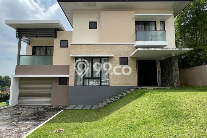 Rumah Mewah LB 450m2 Siap Huni Desain Elegan di Nagoya, Batam Rumah Mewah LB 450m2 Siap Huni Desain Elegan di Nagoya, Batam