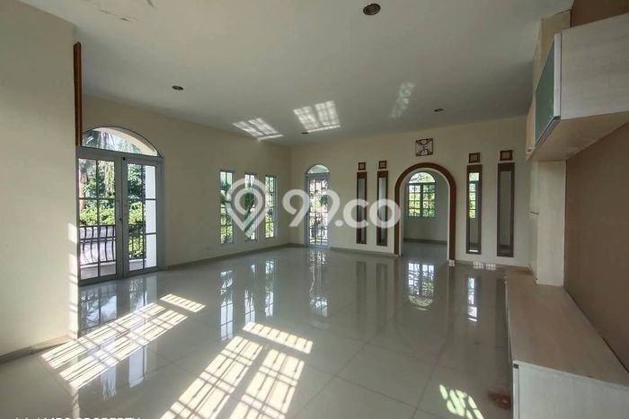 KESEMPATAN TERBAIK! Rumah Nyaman di Batam Kota, Luas 270m2m² Bangunan 330m2m² KESEMPATAN TERBAIK! Rumah Nyaman di Batam Kota, Luas 270m2m² Bangunan 330m2m²