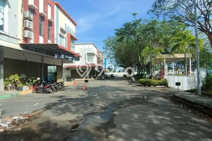 Area Ramai! Ruko Dijual di Batam Kota untuk Bisnis Luas Bangunan 160m2 Area Ramai! Ruko Dijual di Batam Kota untuk Bisnis Luas Bangunan 160m2
