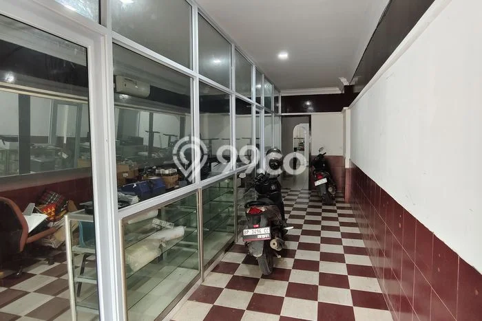 Ruko Lokasi Strategis Kawasan , Luas 250m2m², Mainroad Ruko Lokasi Strategis Kawasan , Luas 250m2m², Mainroad