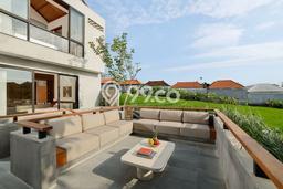 HOT DEAL! Vila Kawasan , Luas 1090m2m², Lokasi Prima HOT DEAL! Vila Kawasan , Luas 1090m2m², Lokasi Prima