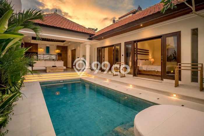 For Sale! Premium House LT 150m2 Desain Elegan di Seminyak For Sale! Premium House LT 150m2 Desain Elegan di Seminyak