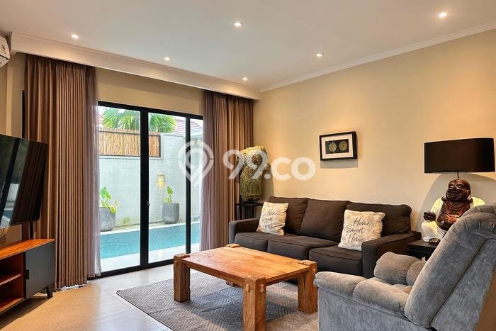 Ready to Use! Luxury House LT 200m2 Desain Modern di Kerobokan Ready to Use! Luxury House LT 200m2 Desain Modern di Kerobokan