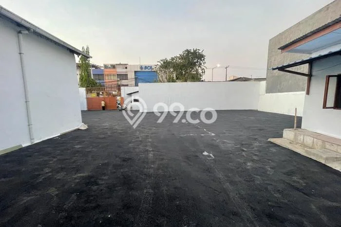 Unit Gudang Disewakan di Kapuk di Area Ramai & Strategis Unit Gudang Disewakan di Kapuk di Area Ramai & Strategis