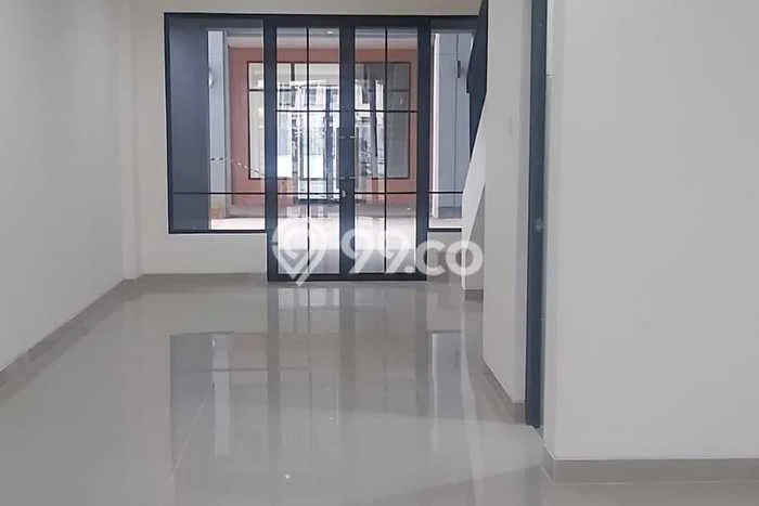 FOR RENT! Ruko di Summarecon Serpong Cocok untuk Bisnis 181m2 FOR RENT! Ruko di Summarecon Serpong Cocok untuk Bisnis 181m2