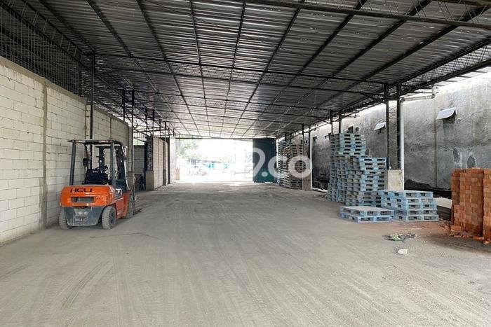 Gudang Disewakan di , Luas 1700m2m², Lokasi Strategis, Siap Bisnis Gudang Disewakan di , Luas 1700m2m², Lokasi Strategis, Siap Bisnis