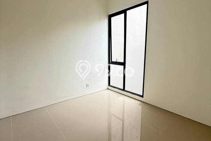 BEST OFFER! Rumah Nyaman area , Luas 135m2m² LB 120m2m² BEST OFFER! Rumah Nyaman area , Luas 135m2m² LB 120m2m²