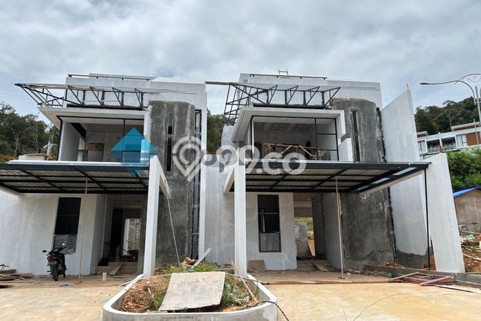 Rumah 3 KT 3 KM LT 102m2m², Luas Bangunan 140m2m² di , Batam Rumah 3 KT 3 KM LT 102m2m², Luas Bangunan 140m2m² di , Batam