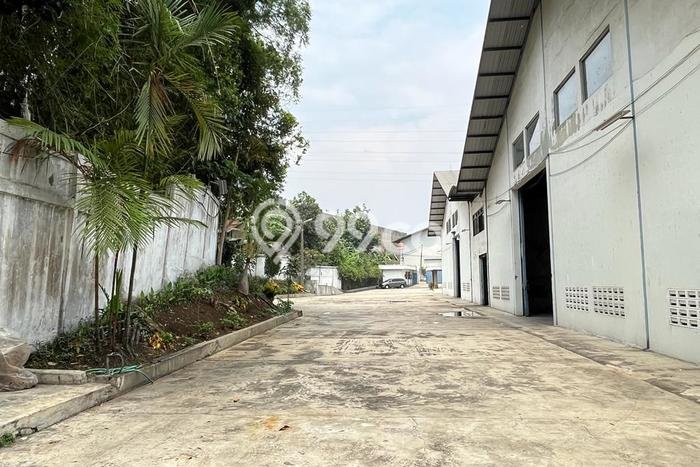 Untuk Dijual! Gudang di Ngamprah Bandung LT 8225m2 / LB 3591m2 Kawasan Bisnis Untuk Dijual! Gudang di Ngamprah Bandung LT 8225m2 / LB 3591m2 Kawasan Bisnis