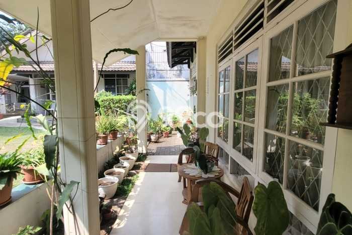 Rumah Strategis dengan Luas Tanah 1104m2m² dan Luas Bangunan 901m2m² di Kawasan Coblong, Bandung Rumah Strategis dengan Luas Tanah 1104m2m² dan Luas Bangunan 901m2m² di Kawasan Coblong, Bandung