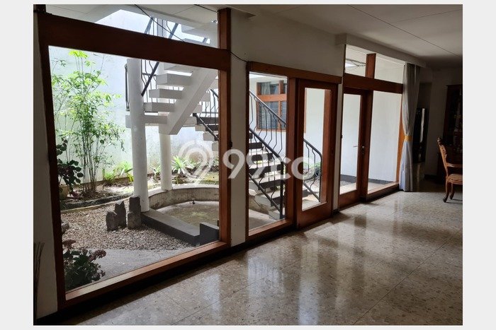 Rumah area , Bandung, LT 726m2m² Bangunan 800m2m² - SEGERA MILIKI! Rumah area , Bandung, LT 726m2m² Bangunan 800m2m² - SEGERA MILIKI!