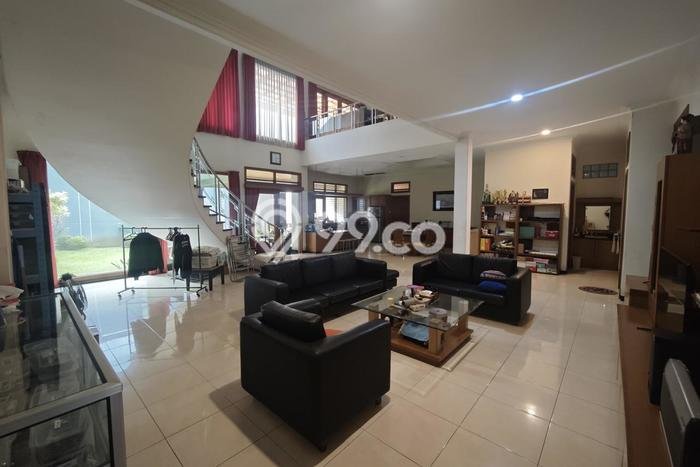 Rumah Elit LB 260m2 Siap Huni Desain Elegan di Mekar Wangi, Bandung Rumah Elit LB 260m2 Siap Huni Desain Elegan di Mekar Wangi, Bandung