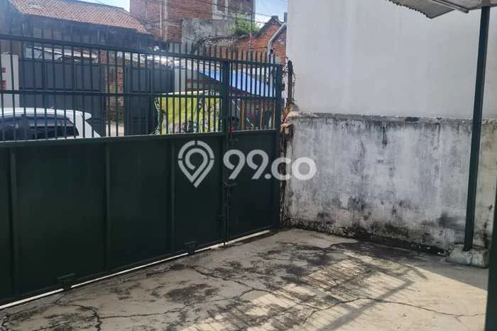 Dijual Hunian Rumah Nyaman 5 Kamar di Gatot Subroto, Bandung Dijual Hunian Rumah Nyaman 5 Kamar di Gatot Subroto, Bandung