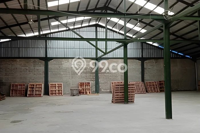 Area Ramai! Gudang Dijual di Katapang untuk Bisnis Luas Bangunan 1800m2 Area Ramai! Gudang Dijual di Katapang untuk Bisnis Luas Bangunan 1800m2