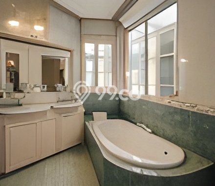 Rumah Mewah LB 900m2 Siap Huni Desain Elegan di Pasteur, Bandung Rumah Mewah LB 900m2 Siap Huni Desain Elegan di Pasteur, Bandung