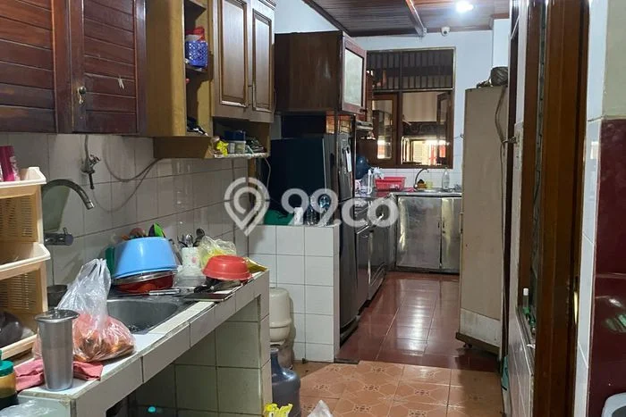 Disewakan Rumah Murah di Kedoya Jakarta Barat dengan 4 Kamar Tidur Disewakan Rumah Murah di Kedoya Jakarta Barat dengan 4 Kamar Tidur