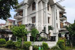 Rumah Mewah LB 463m2 Siap Pakai Desain Elegan di Kalideres, Jakarta Barat Rumah Mewah LB 463m2 Siap Pakai Desain Elegan di Kalideres, Jakarta Barat