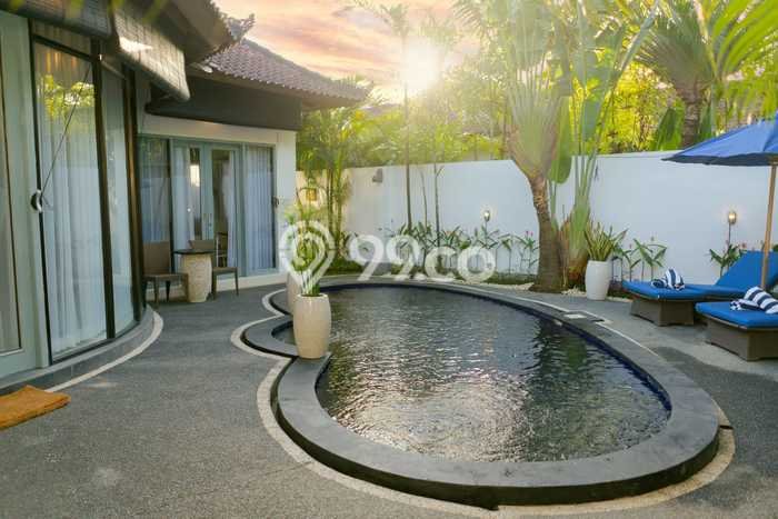 Rumah di Seminyak, Akses ke Mall, LT 300m² Rumah di Seminyak, Akses ke Mall, LT 300m²