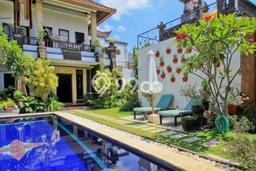 SPECIAL PRICE! Rumah Strategis di Kerobokan, LT 400m2m² LB 380m2m² SPECIAL PRICE! Rumah Strategis di Kerobokan, LT 400m2m² LB 380m2m²