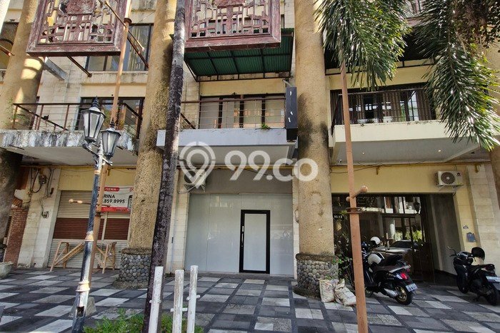 LOKASI BISNIS! Ruko For Rent Kawasan Kuta, Luas 220m², Jalan Strategis LOKASI BISNIS! Ruko For Rent Kawasan Kuta, Luas 220m², Jalan Strategis