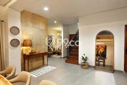 Vila Strategis Kawasan , Ukuran 210m2m², Kawasan Tenang dan nyaman Vila Strategis Kawasan , Ukuran 210m2m², Kawasan Tenang dan nyaman