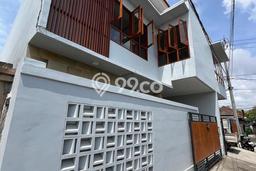 Rumah lokasi Sanur Kauh, Denpasar, LT 102m2m² Bangunan 172m2m² Rumah lokasi Sanur Kauh, Denpasar, LT 102m2m² Bangunan 172m2m²