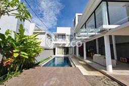 Vila Premium Kawasan , Area 240m2m², Lingkungan Nyaman Vila Premium Kawasan , Area 240m2m², Lingkungan Nyaman