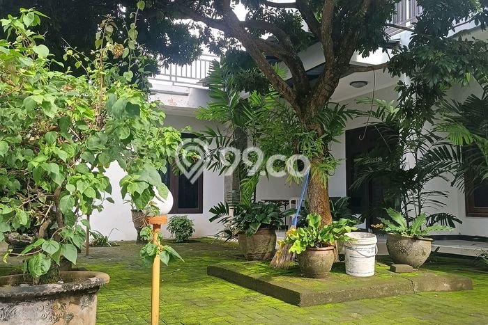 Hunian Mewah LB 500m2 Siap Pakai Desain Elegan di Puri Gading, Badung Hunian Mewah LB 500m2 Siap Pakai Desain Elegan di Puri Gading, Badung