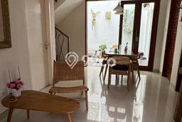 HARGA SPESIAL! Rumah Modern di Bintaro, Tangerang Selatan, LT 96m² LB 150m² Bisa Nego! HARGA SPESIAL! Rumah Modern di Bintaro, Tangerang Selatan, LT 96m² LB 150m² Bisa Nego!