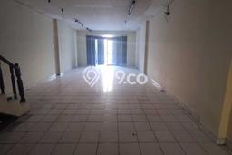 Ruko Disewa di Jakarta Barat dengan LB 170m2 Area Komersial Ramai Ruko Disewa di Jakarta Barat dengan LB 170m2 Area Komersial Ramai