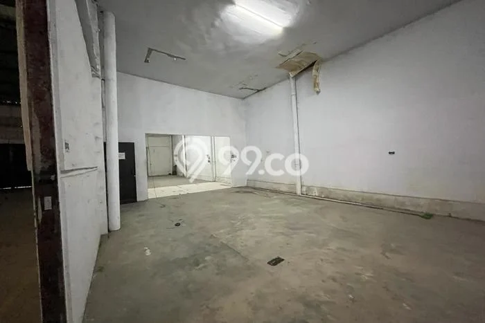 Gudang Disewa di Ciracas, Jakarta Timur, LT 2026m2 / LB 2026m2 Gudang Disewa di Ciracas, Jakarta Timur, LT 2026m2 / LB 2026m2
