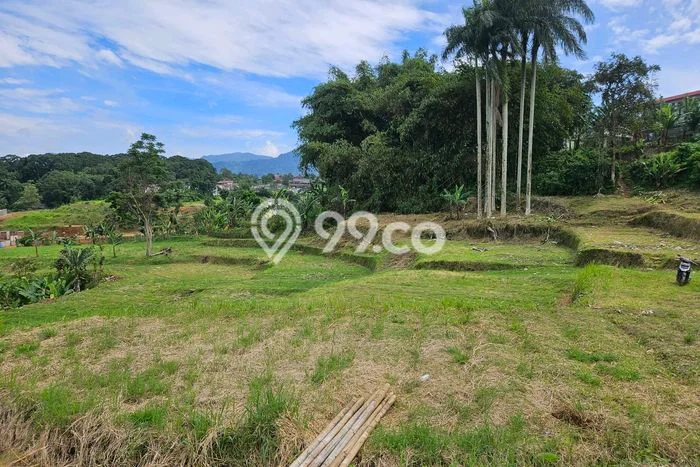 Tanah di Cisarua, Bogor Luas 1000m2 Dijual Segera Tanah di Cisarua, Bogor Luas 1000m2 Dijual Segera