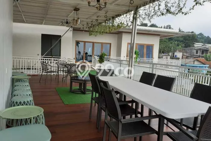 EXCLUSIVE OFFER! Rumah di Megamendung, 6 KM, Lingkungan Elite, Luas 1400m2m² LB 900m2m² EXCLUSIVE OFFER! Rumah di Megamendung, 6 KM, Lingkungan Elite, Luas 1400m2m² LB 900m2m²