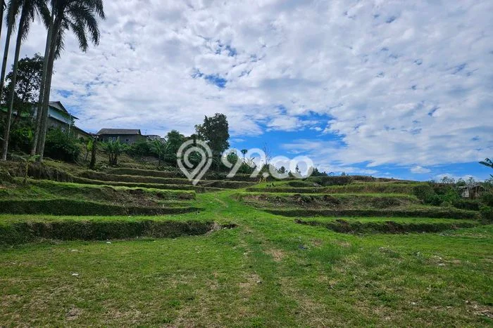 Tanah di Cisarua, Bogor Luas 1000m2 Dijual Segera Tanah di Cisarua, Bogor Luas 1000m2 Dijual Segera