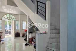 Dijual Rumah Eksklusif 4 KT di Taman Surya, Jakarta Barat Dijual Rumah Eksklusif 4 KT di Taman Surya, Jakarta Barat