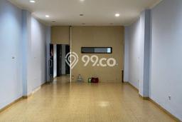 Ruko Dijual di Jakarta Barat LT 67m2 & LB 140m2 Lokasi Terbaik! Ruko Dijual di Jakarta Barat LT 67m2 & LB 140m2 Lokasi Terbaik!