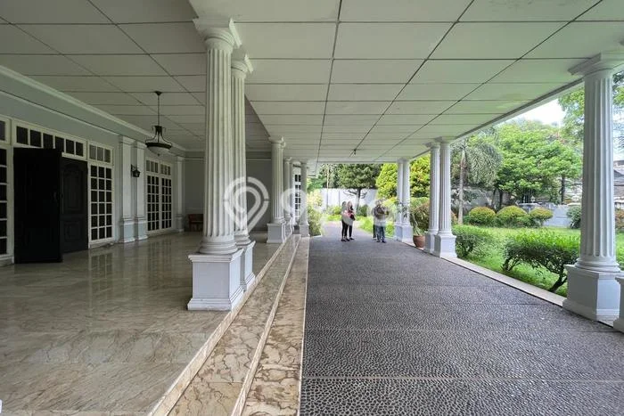 Rumah Elit LB 1000m2 Siap Huni Desain Elegan di Ulujami, Jakarta Selatan Rumah Elit LB 1000m2 Siap Huni Desain Elegan di Ulujami, Jakarta Selatan