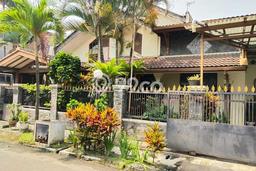 Rumah Elit LB 210m2 Siap Pakai Desain Elegan di Buah Batu, Bandung Rumah Elit LB 210m2 Siap Pakai Desain Elegan di Buah Batu, Bandung