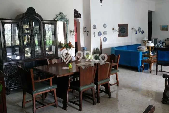 For Sale! Luxury House LT 1050m2 Desain Elegan di Sariwangi For Sale! Luxury House LT 1050m2 Desain Elegan di Sariwangi