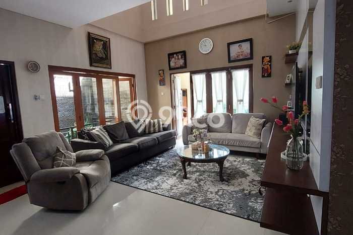 Rumah LT 280m2m² Desain Minimalis di , Dekat Fasilitas Umum, Bandung Rumah LT 280m2m² Desain Minimalis di , Dekat Fasilitas Umum, Bandung