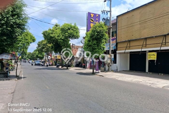 Ruko Komersial Dijual di Mergangsan Yogyakarta LT 205m2 & LB 323m2 Ruko Komersial Dijual di Mergangsan Yogyakarta LT 205m2 & LB 323m2