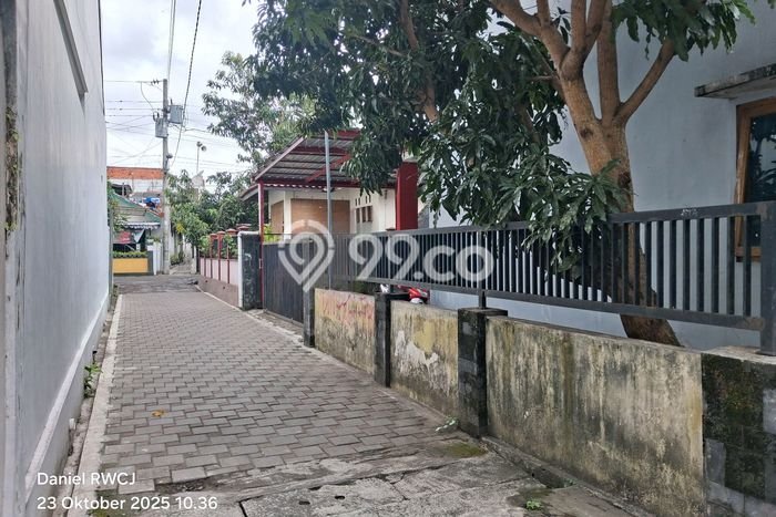 DIJUAL CEPAT! Rumah Nyaman di Mergangsan, Yogyakarta, LT 433m2m² Bangunan 52m2m² Bisa Nego! DIJUAL CEPAT! Rumah Nyaman di Mergangsan, Yogyakarta, LT 433m2m² Bangunan 52m2m² Bisa Nego!
