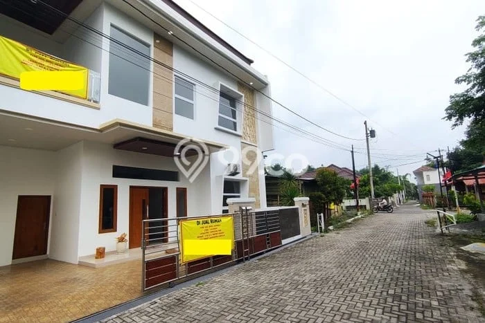 Dijual Cepat Rumah Bagus Siap Huni LB 200m2 di Ngaglik, Sleman Dijual Cepat Rumah Bagus Siap Huni LB 200m2 di Ngaglik, Sleman