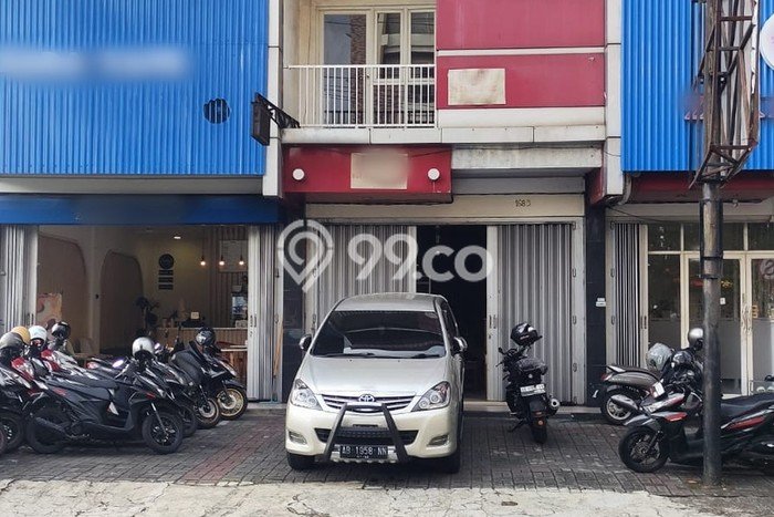 LOKASI SUPER STRATEGIS! Ruko Kawasan , Luas 94m2m², Area Komersial LOKASI SUPER STRATEGIS! Ruko Kawasan , Luas 94m2m², Area Komersial