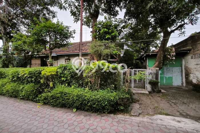 Jarang Ada! Tanah di Mergangsan Punya Luas 402m2 SHM Jarang Ada! Tanah di Mergangsan Punya Luas 402m2 SHM