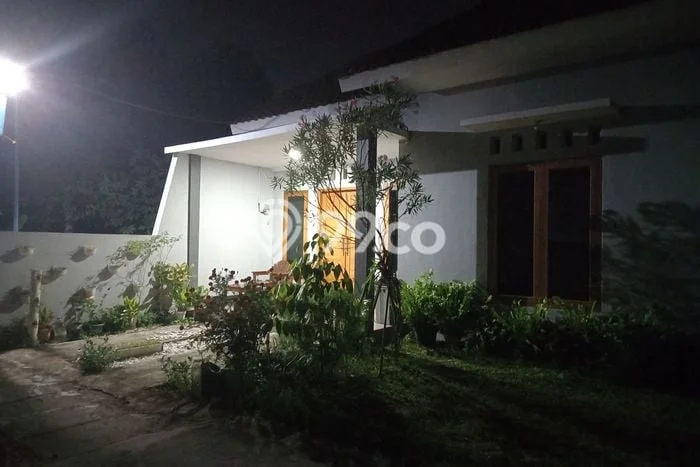 Lokasi terbaik! Rumah siap pakai disewakan di Kasihan LB 150m2 Lokasi terbaik! Rumah siap pakai disewakan di Kasihan LB 150m2