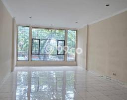 Ruko Disewa di Bandung dengan LB 270m2 Area Komersial Ramai Ruko Disewa di Bandung dengan LB 270m2 Area Komersial Ramai